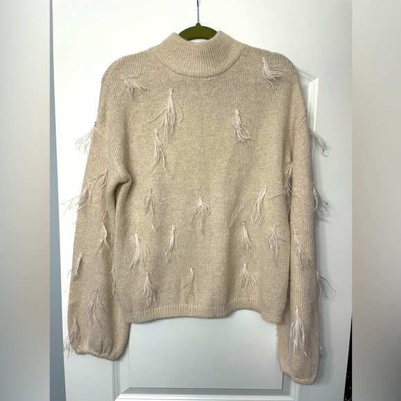 RACHEL PARCELL - Picture 1 of 3